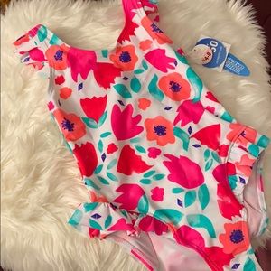 BNWT. Sz 6/6x Girl’s One Piece Bathing Suit !!